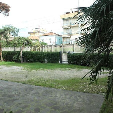 Villa Linda Affittacamere Bellaria-Igea Marina Exterior foto
